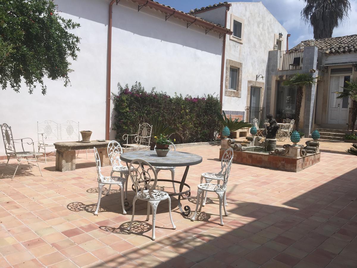 Bed and Breakfast Casale Rocca Fiorita Acate Exterior foto